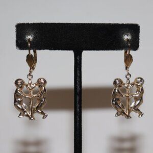 👼💛 Vintage Gold Cherub Dangle Hook Earrings · 1.5" Tall · sweet celestial